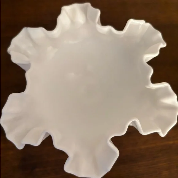 Fenton "Olde Virginia" milk glass compote. - Picture 3 of 6